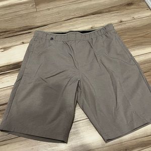 Mens Voyager Shorts size Large